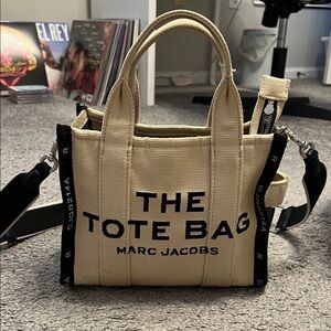 Marc Jacobs The Tote Bag